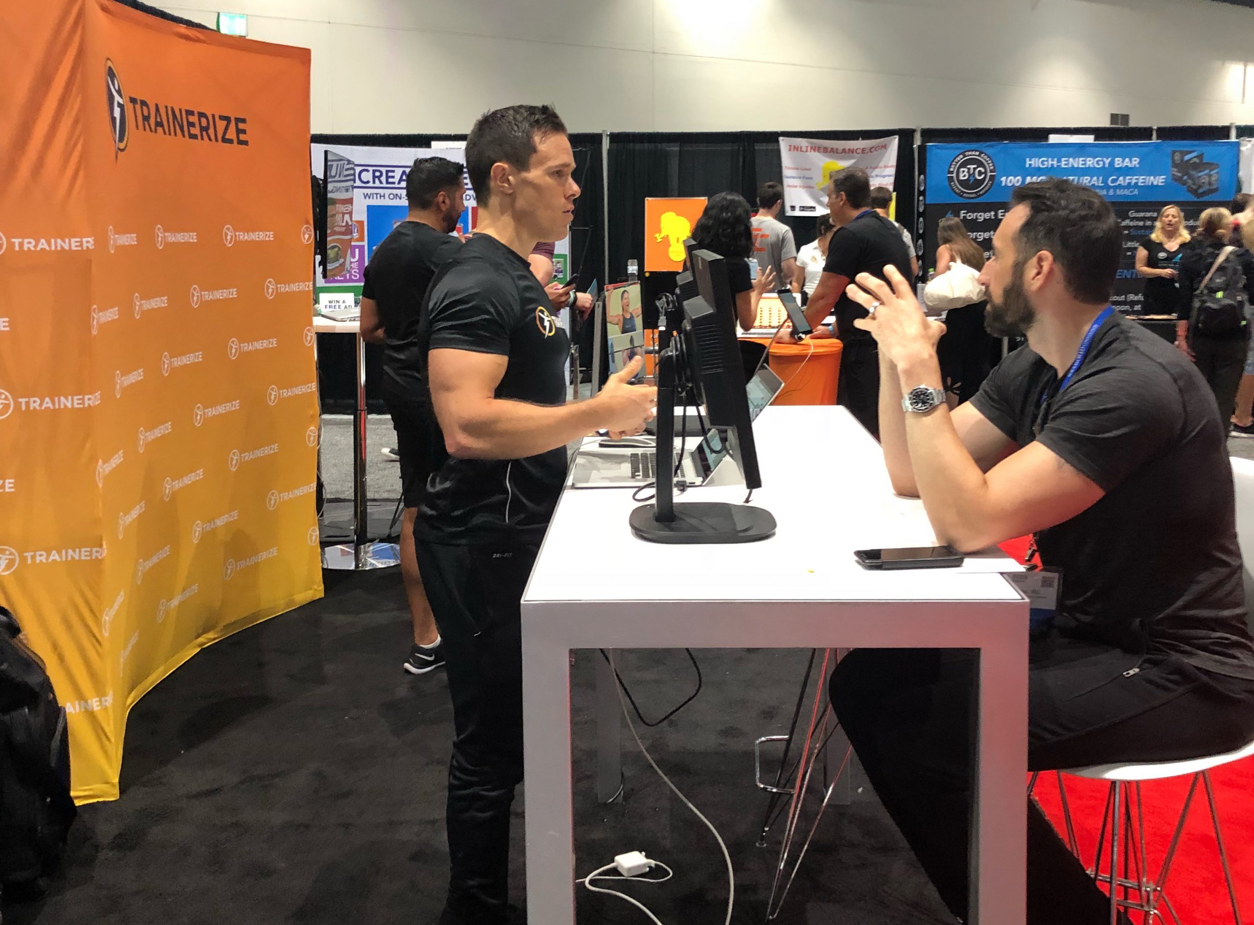 3 Ways Attending Industry Trade Shows Can Help You Grow Your Online Fitness Business